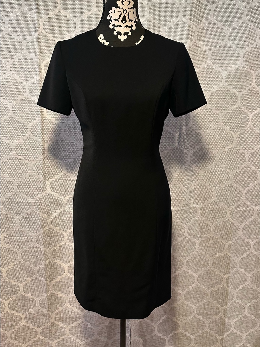 Vintage Votre Nom Paris LBD Short-Sleeve Sheath premium material Dress size 1